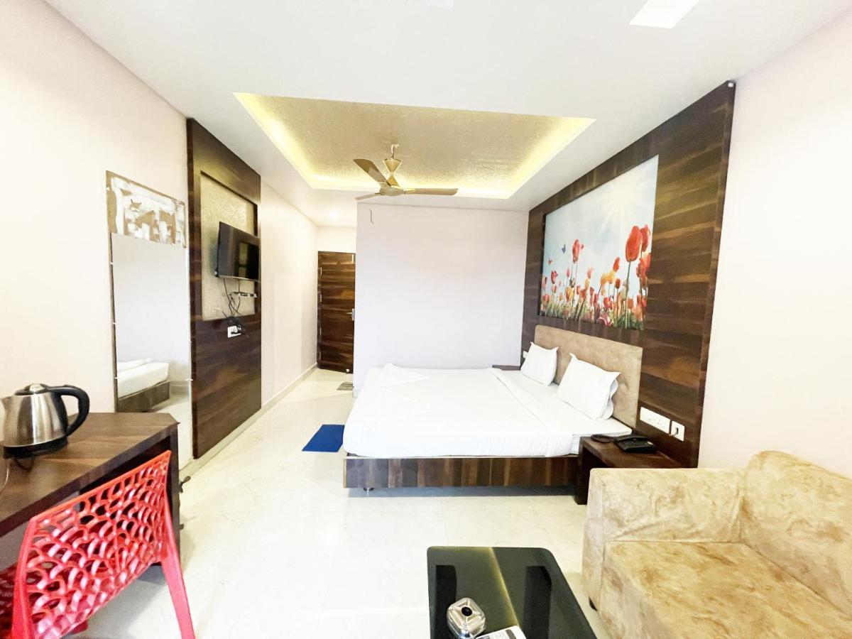 Shree Ganesh Hotel Пурі Екстер'єр фото