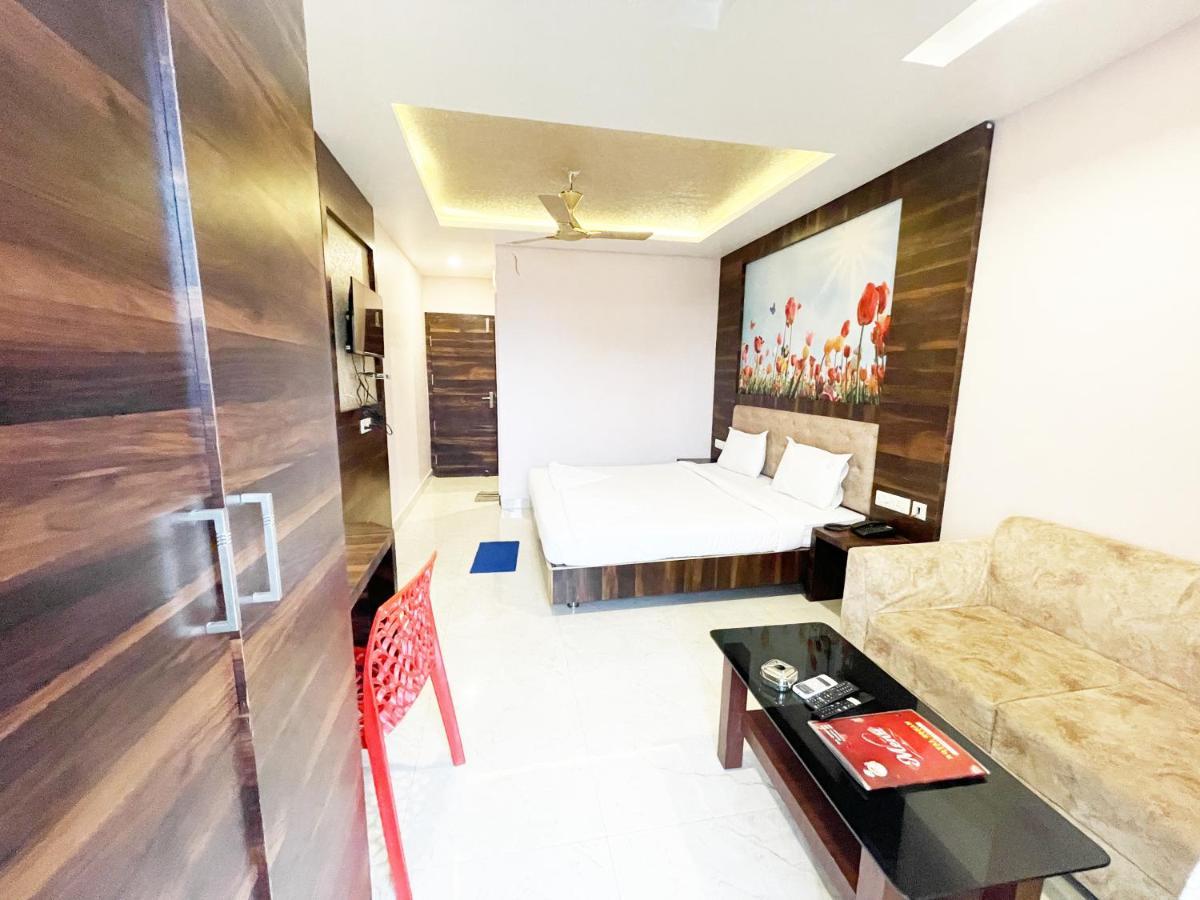 Shree Ganesh Hotel Пурі Екстер'єр фото