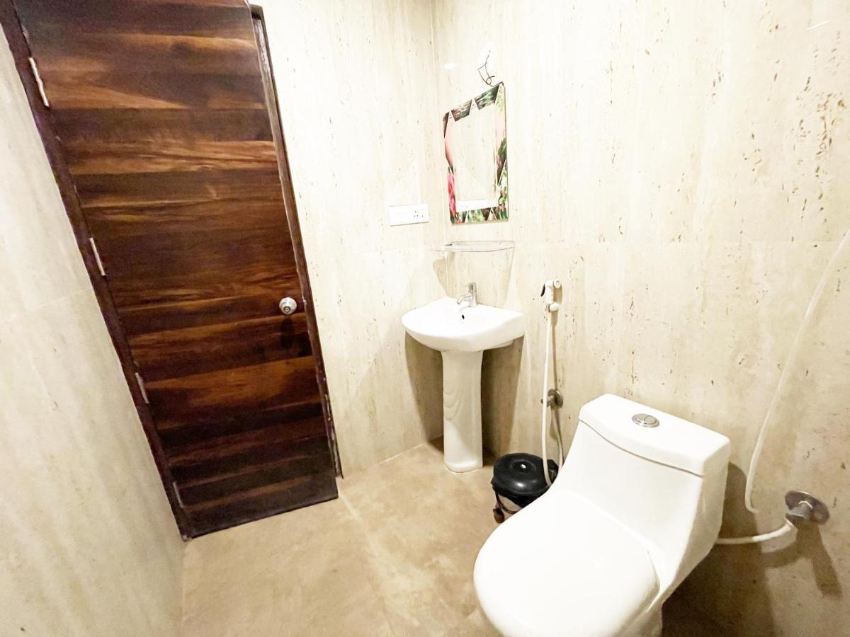 Shree Ganesh Hotel Пурі Екстер'єр фото