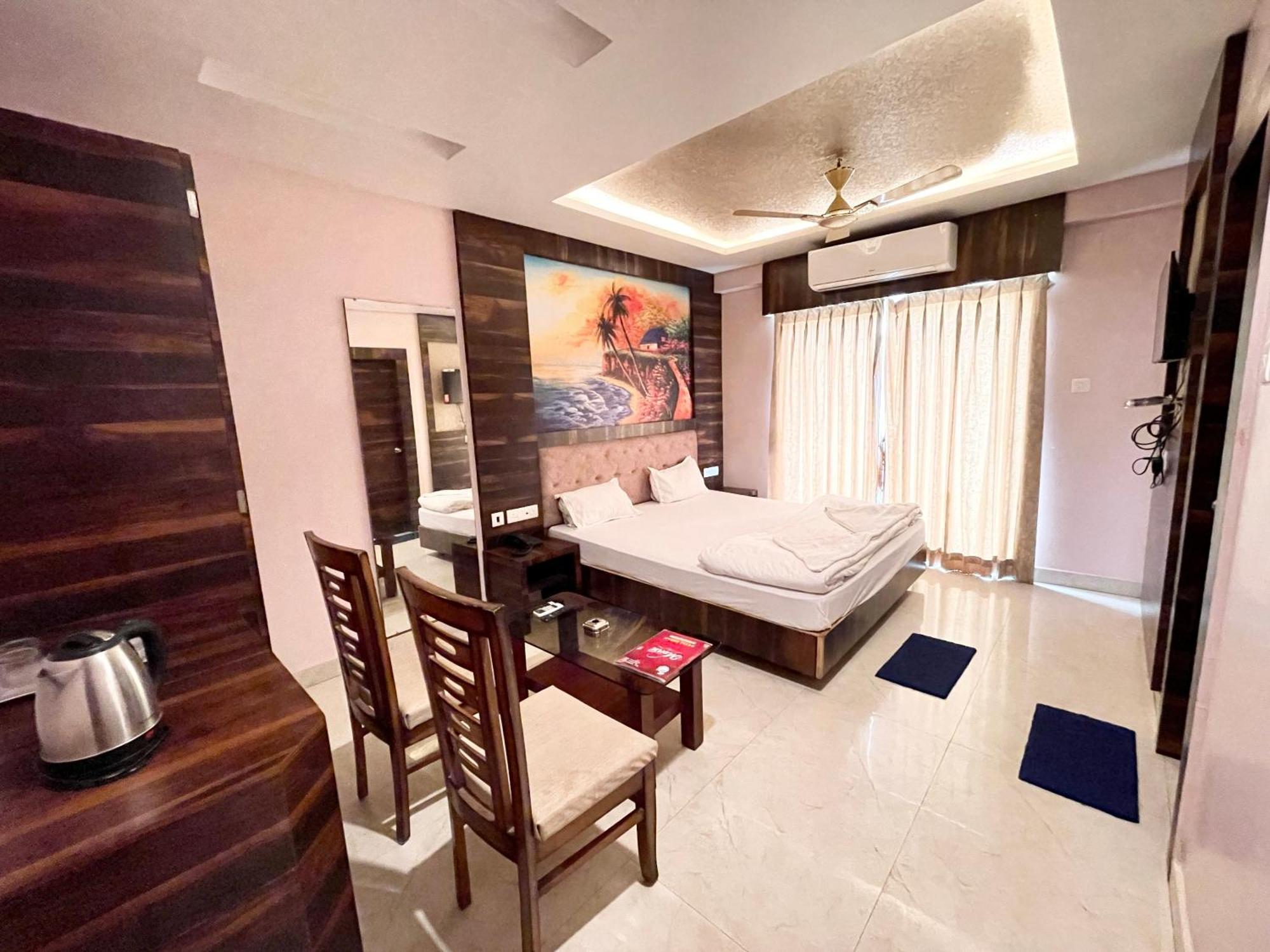 Shree Ganesh Hotel Пурі Екстер'єр фото