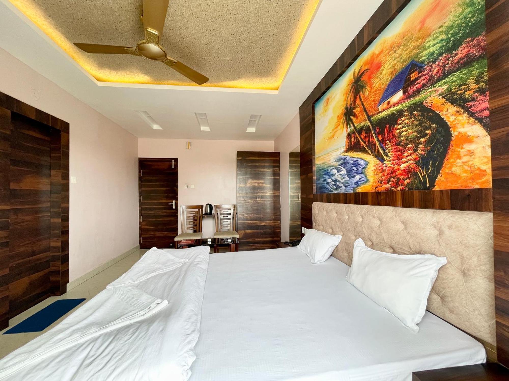 Shree Ganesh Hotel Пурі Екстер'єр фото
